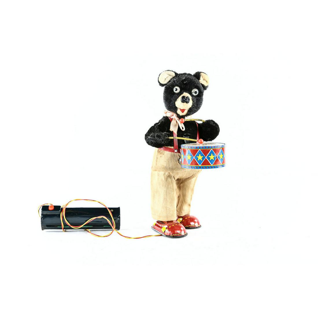 Set of 2 B/O Toys Bear & Bunny Playing Drums: 2 Battery Operated Toys Bear & Bunny Playing Drums. Battery operated.