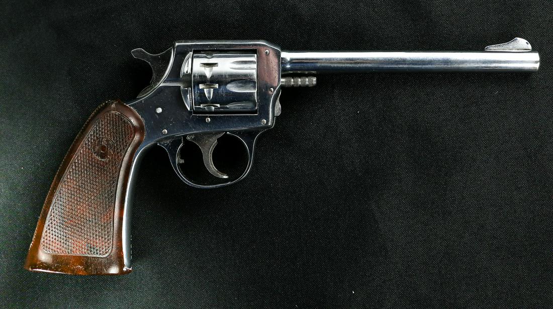 H&R Model 923 22 Cal 8 Shot DA Revolver: H&R Model 923 22 Cal 8 Shot DA Revolver, very nice original condition, nickel frame and cylinder, one piece H&R phenolic grips, bright bore, 5.375" barrel, see photos. Serial #M362