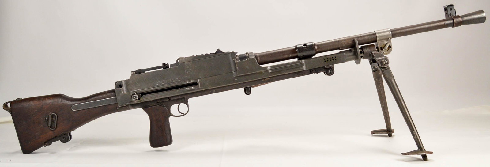 Original Bren MK2 Display Gun: Original Bren MK2 Display Gun, dated 1942, used for display only, has been properly demilled with torch and welded back together, see photos. Serial #10T3828