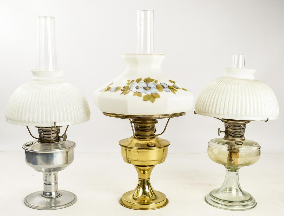 Lot of 3 Vintage Aladdin Kerosene Table Lamps (1 of 15)