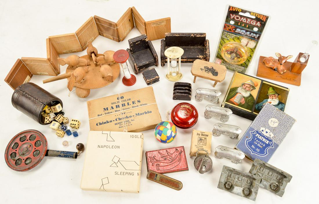 Box Lot Vintage Toys (1 of 6)