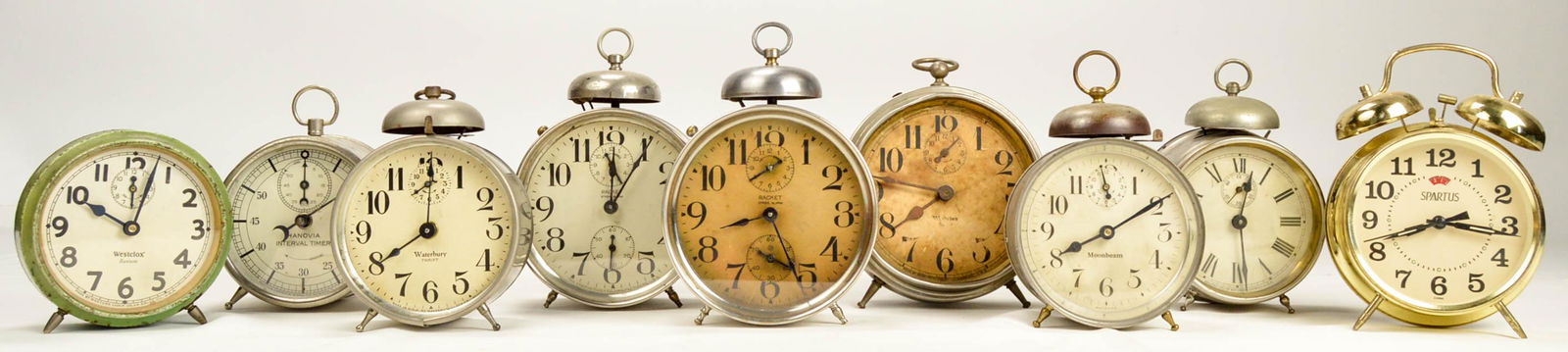 Lot of 9 Silver Windup alarm clocks (1 of 20)