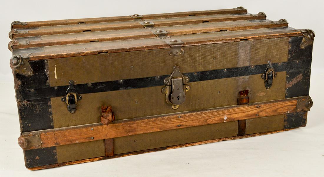 Vintage Steamer Trunk (1 of 3)