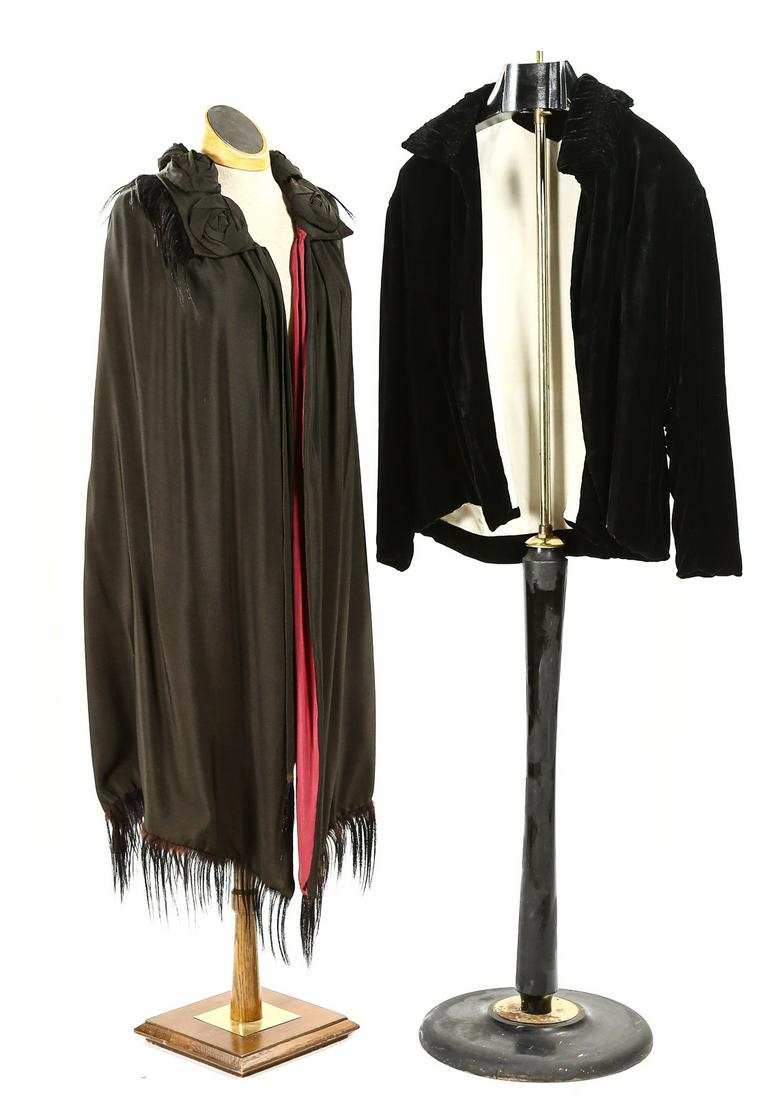 Two Women's Vintage Outerwear (1 of 12)