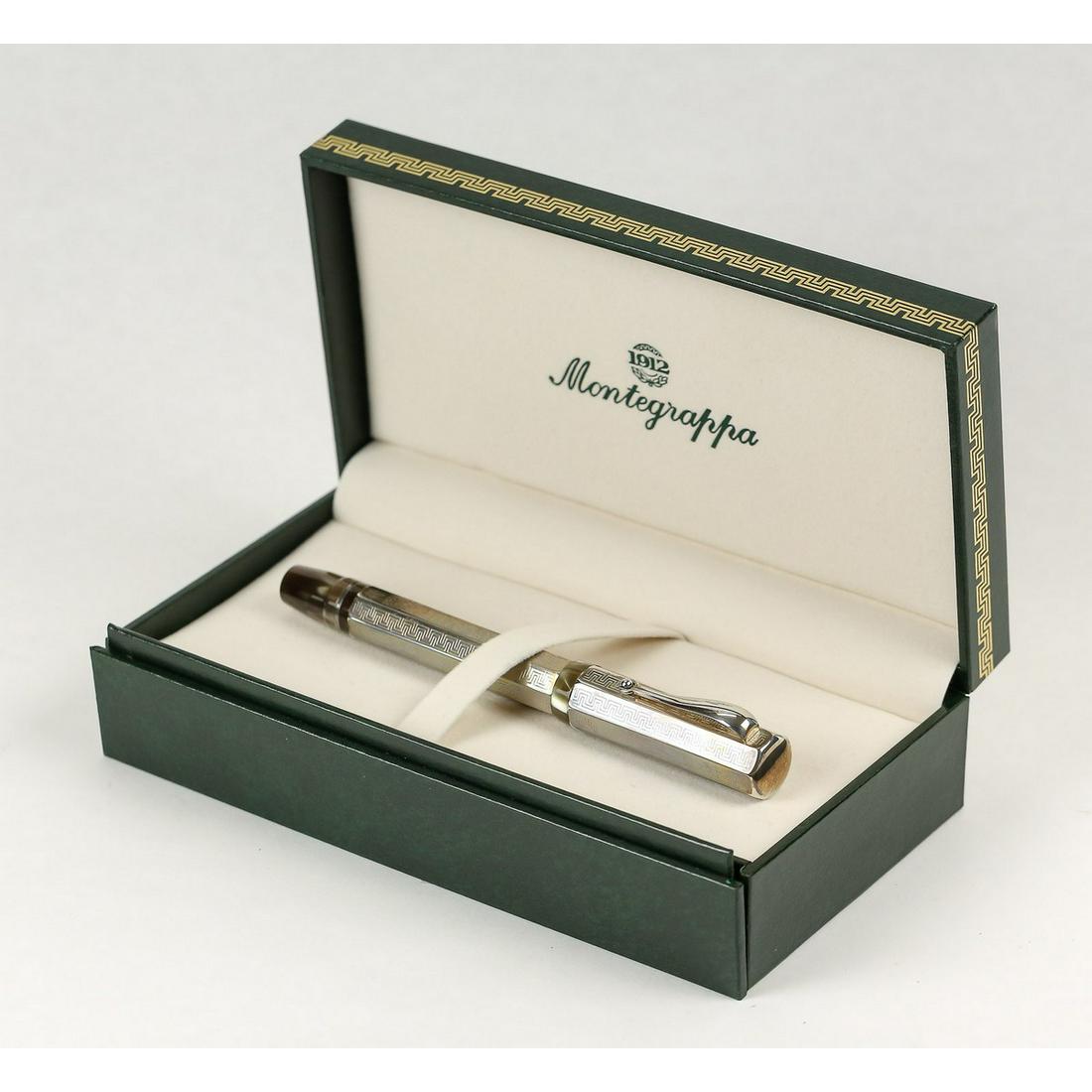 Montegrappa Privilege RB (1 of 14)