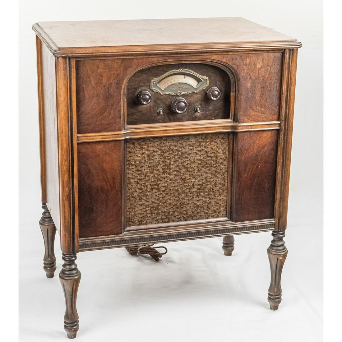 Atwater Kent Floor Radio Model 74 (1 of 17)