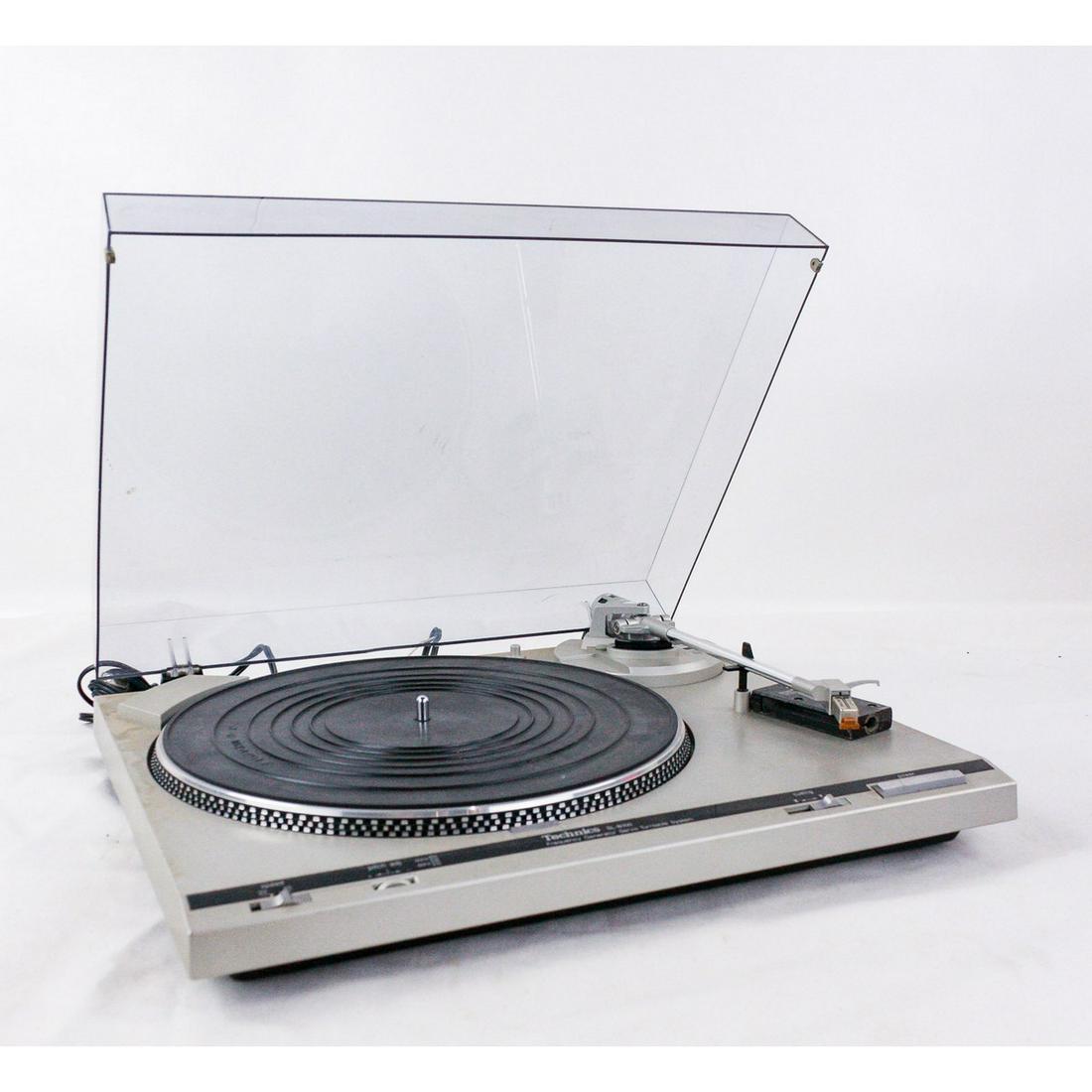 Technics SL-B100 Turntable System (1 of 7)