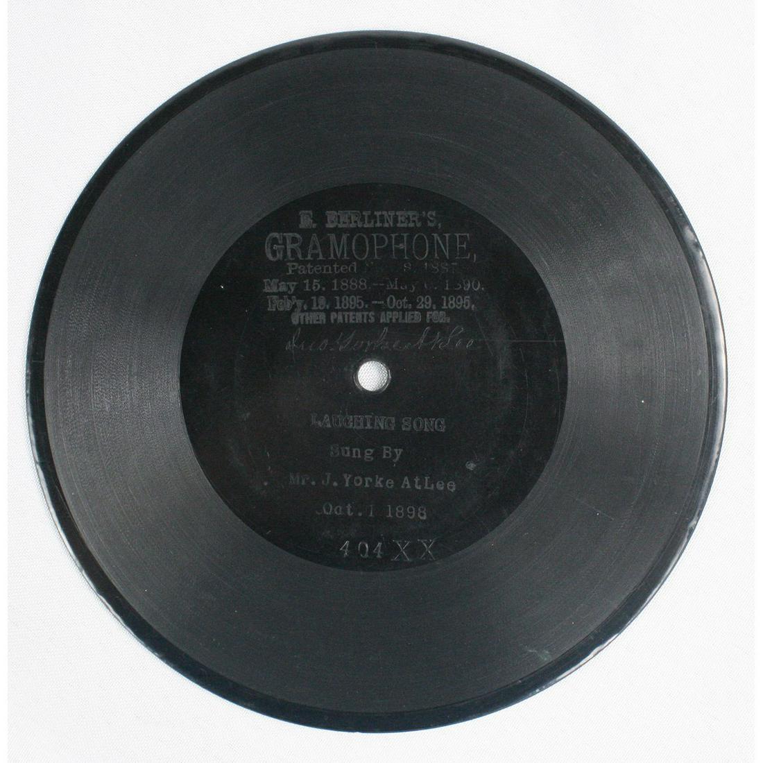 Berliner 7" Disc Record #404XX (1 of 3)