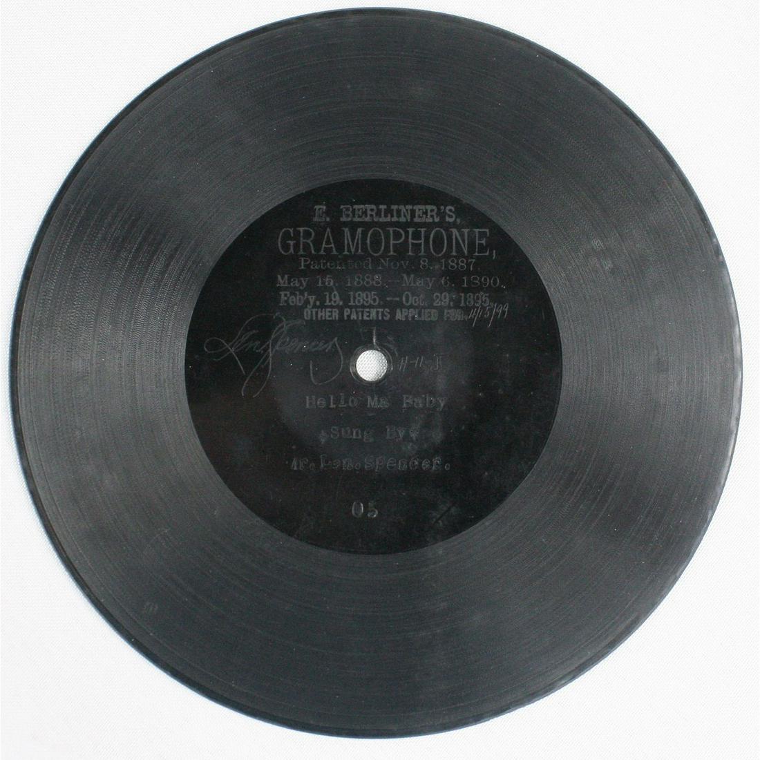 Berliner 7" Disc Record #05 (1 of 3)