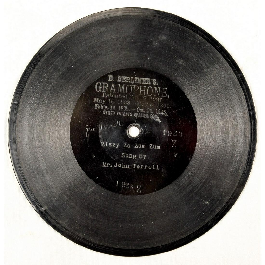 Berliner 7" Disc Record #1923Z (1 of 3)