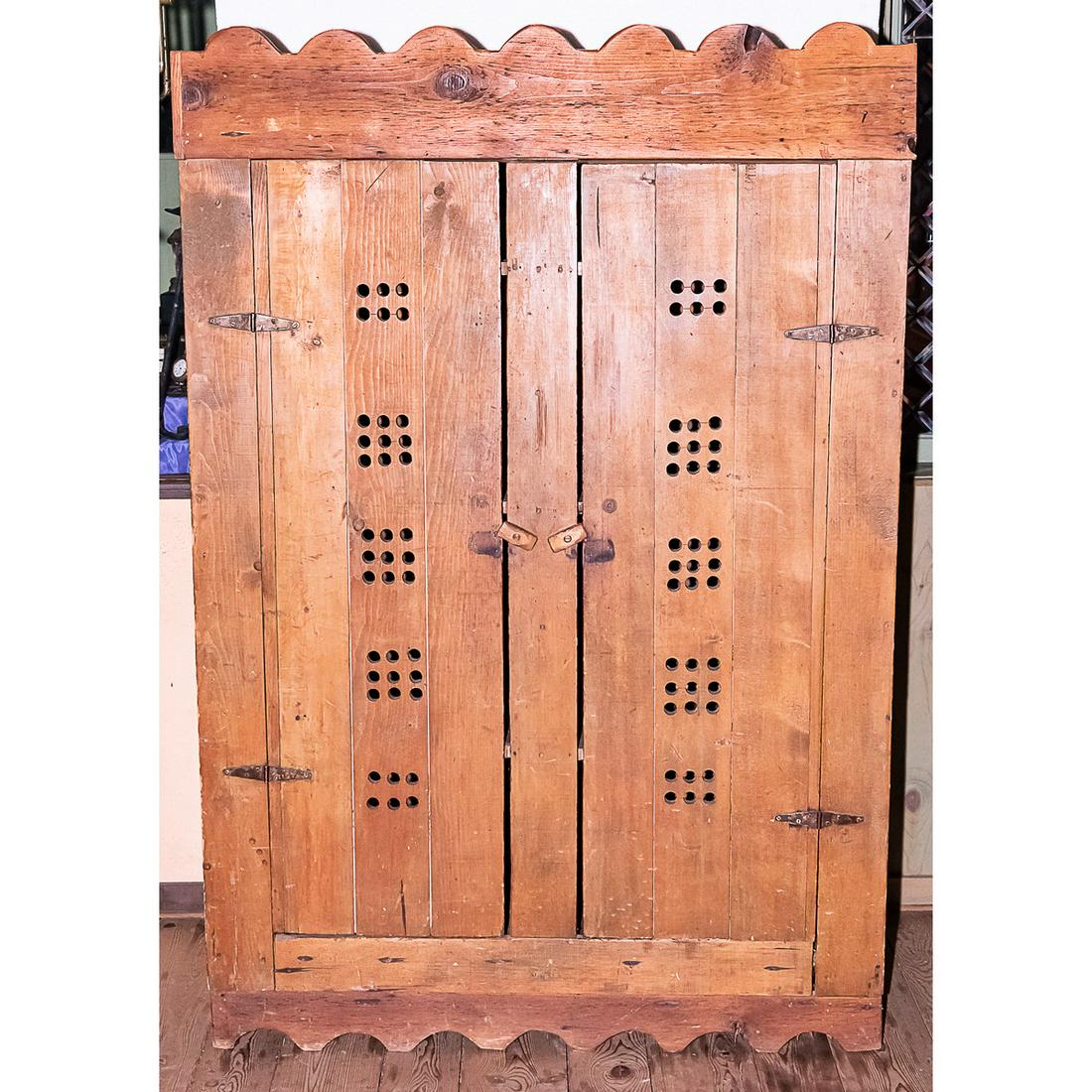 Large Country Store Pie Cabinet (1 of 2)