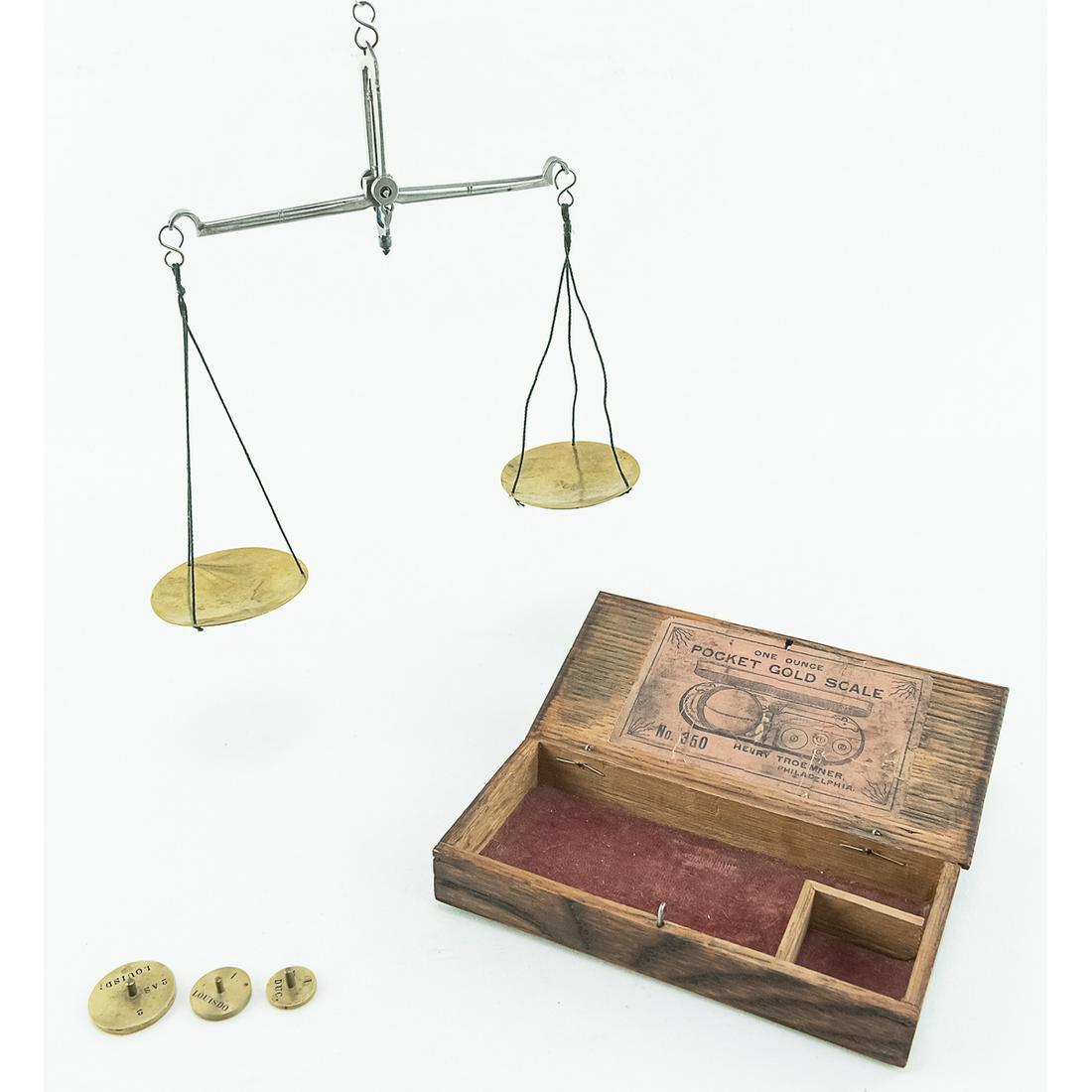 Vintage American Pocket Gold Scale Set (1 of 11)