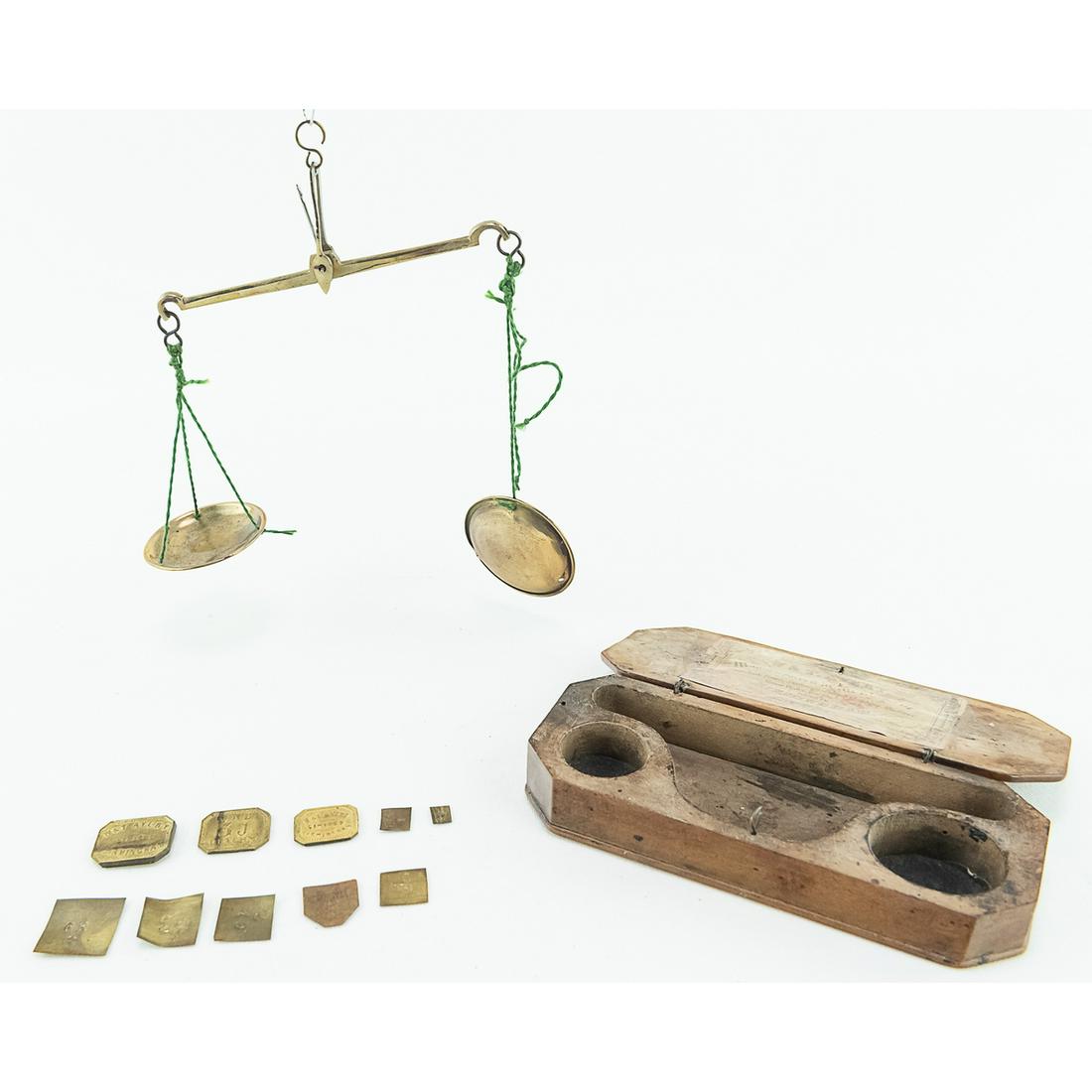 Vintage W&T Avery Coin Scale Set (1 of 9)