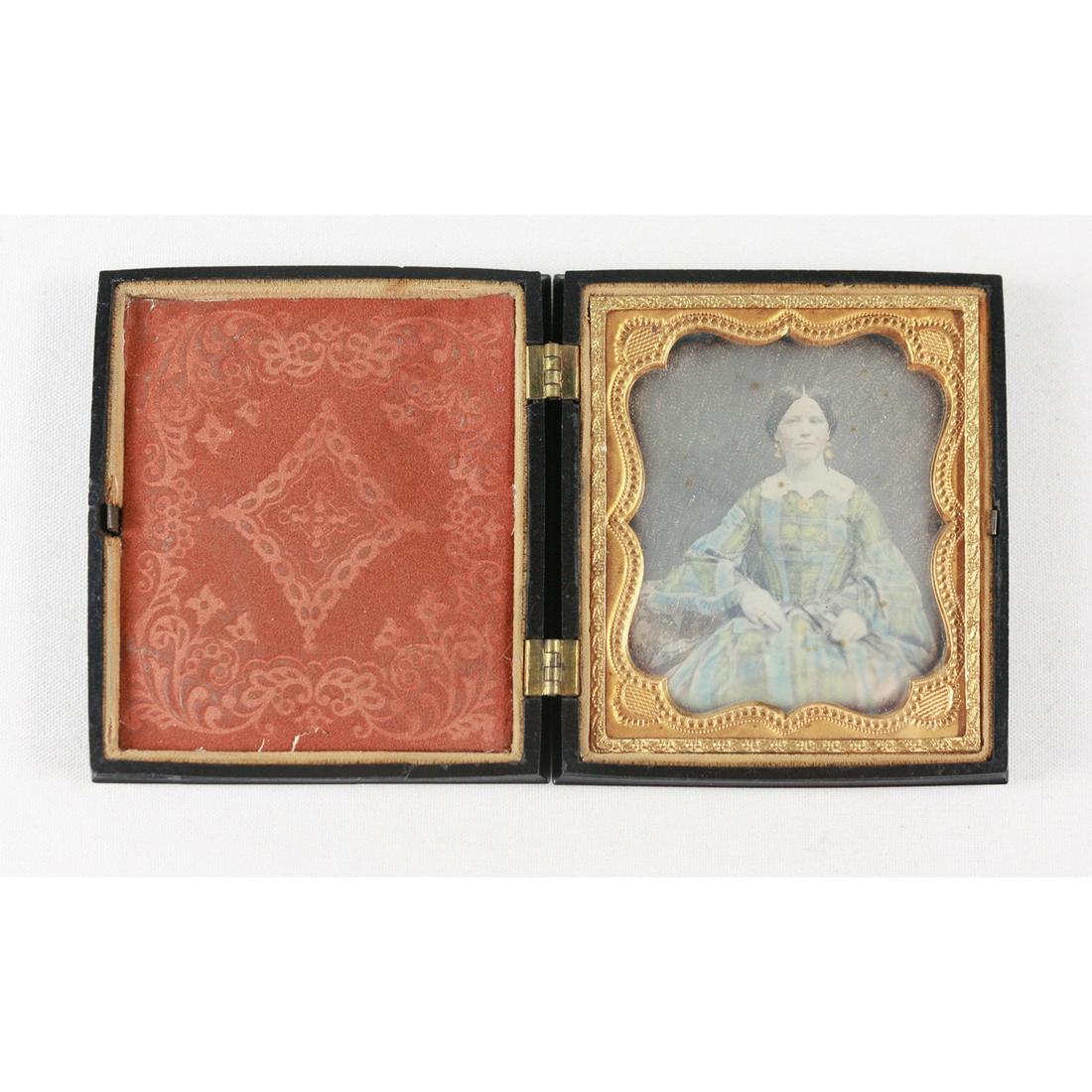 1/6 Plate Hand Tint Dag of Woman in Union Case (1 of 7)