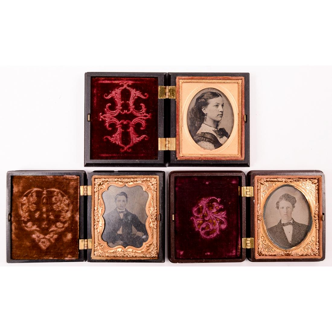 Three 1/9 Plate Union Cases With Images (1 of 11)