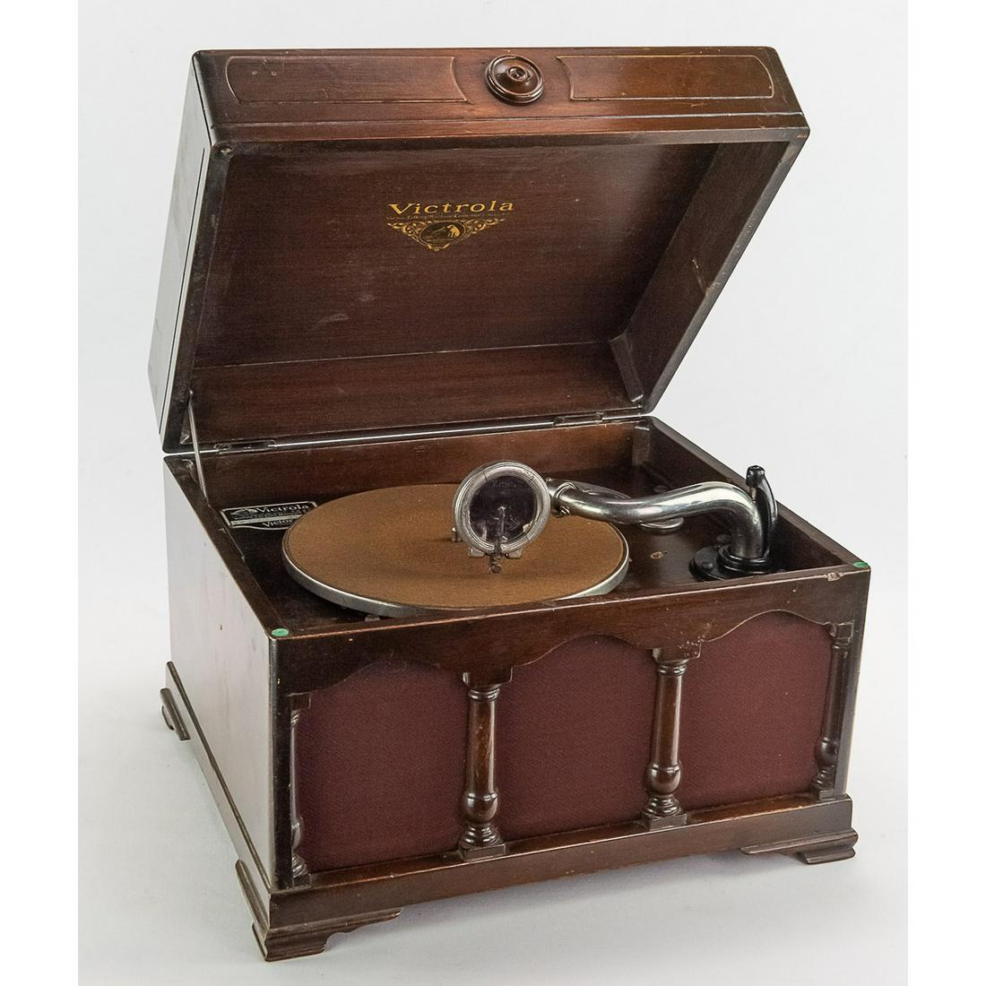 VV 1-70 Disc Phonograph (1 of 15)
