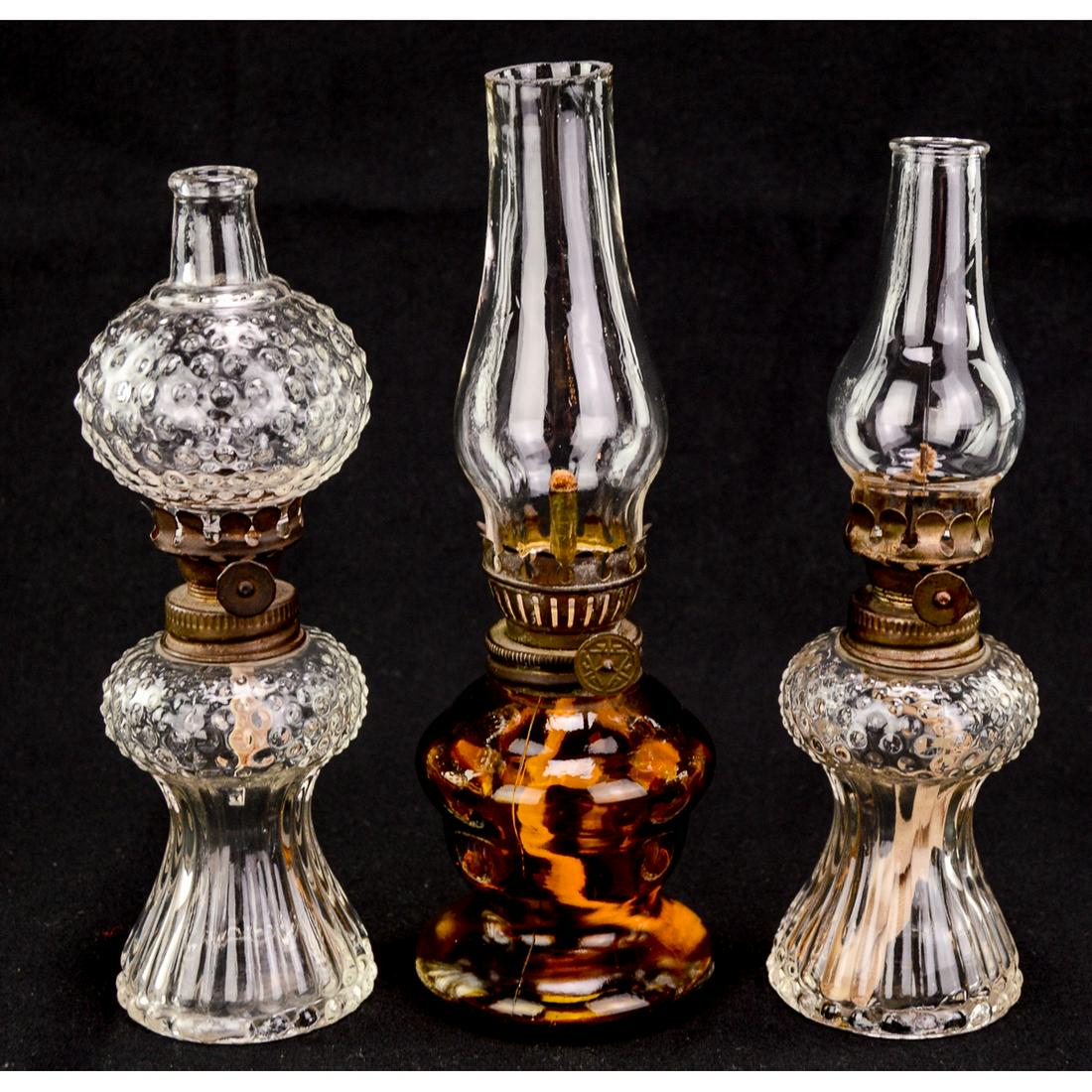 3 Vintage Small Kerosene Oil Lamps w/Chimney (1 of 3)