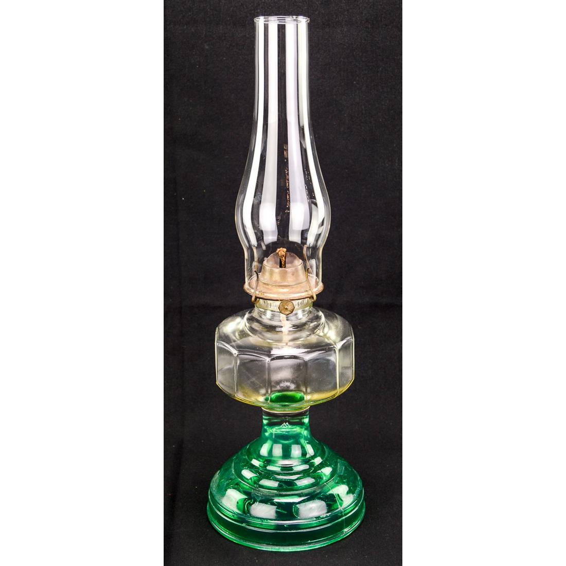 P & A Kerosene oil Lamp Green Base w/Chimney (1 of 4)