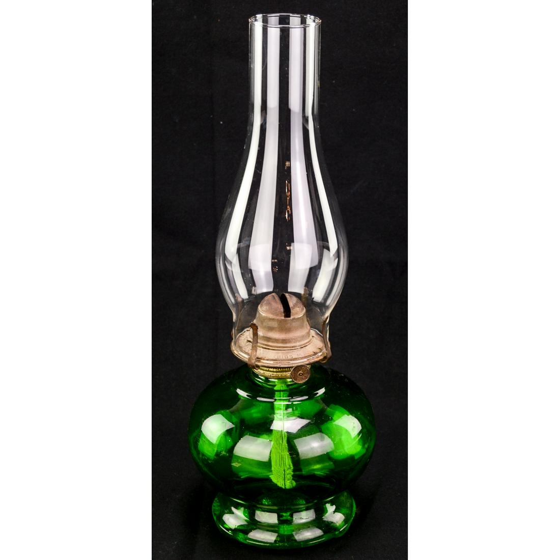 White Flame Green Glass Kerosene Lamp w/Chimney (1 of 4)