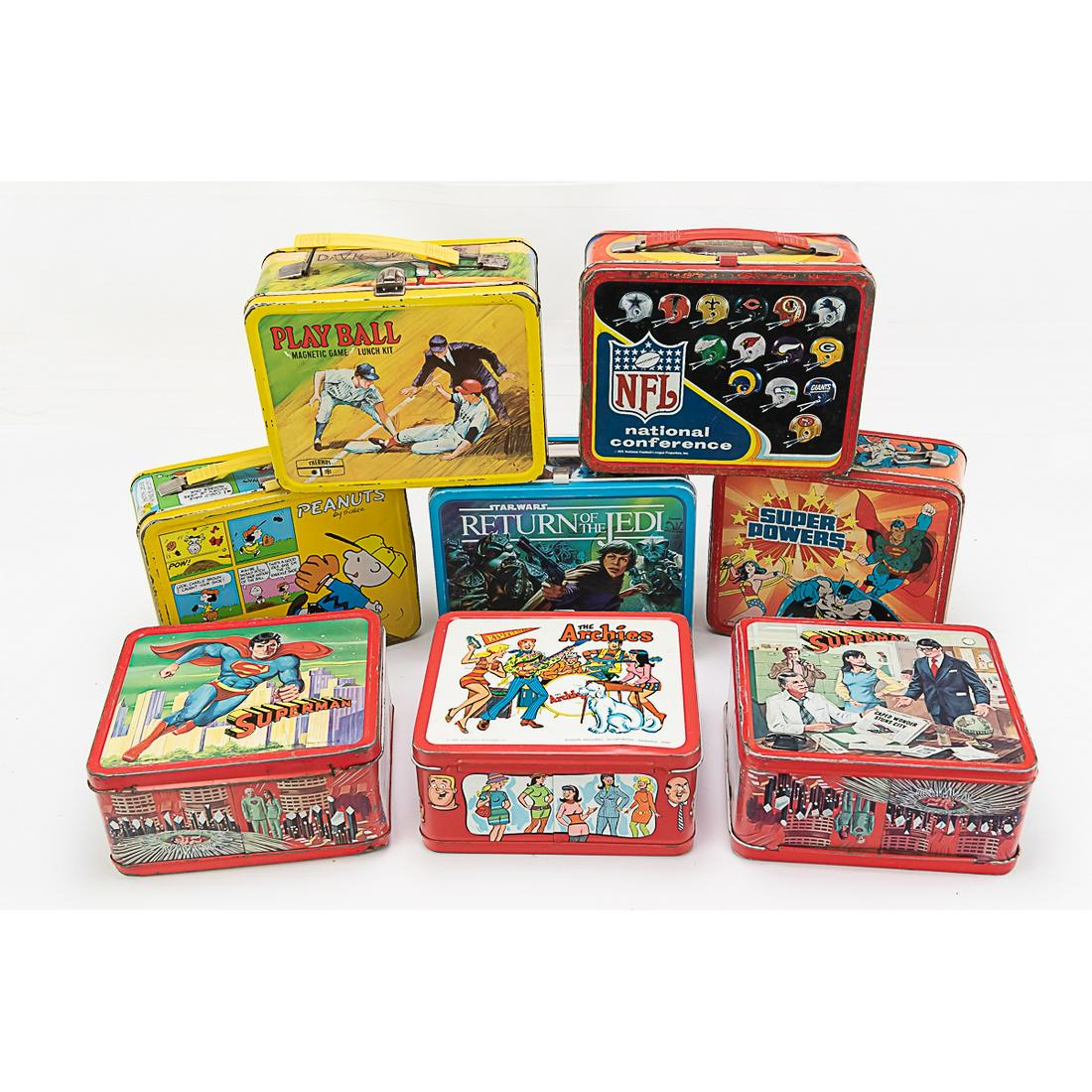 Vintage Metal Lunch Boxes Star Wars, Superman 8Pc: This lot includes both Aladdin and Thermos lunch Boxes. The boxes are NFL lunch box, Super Powers, 2 Superman boxes, Peanuts, Play Ball Magnetic game w Thermos, Return of the Jedi w Thermos, and The A