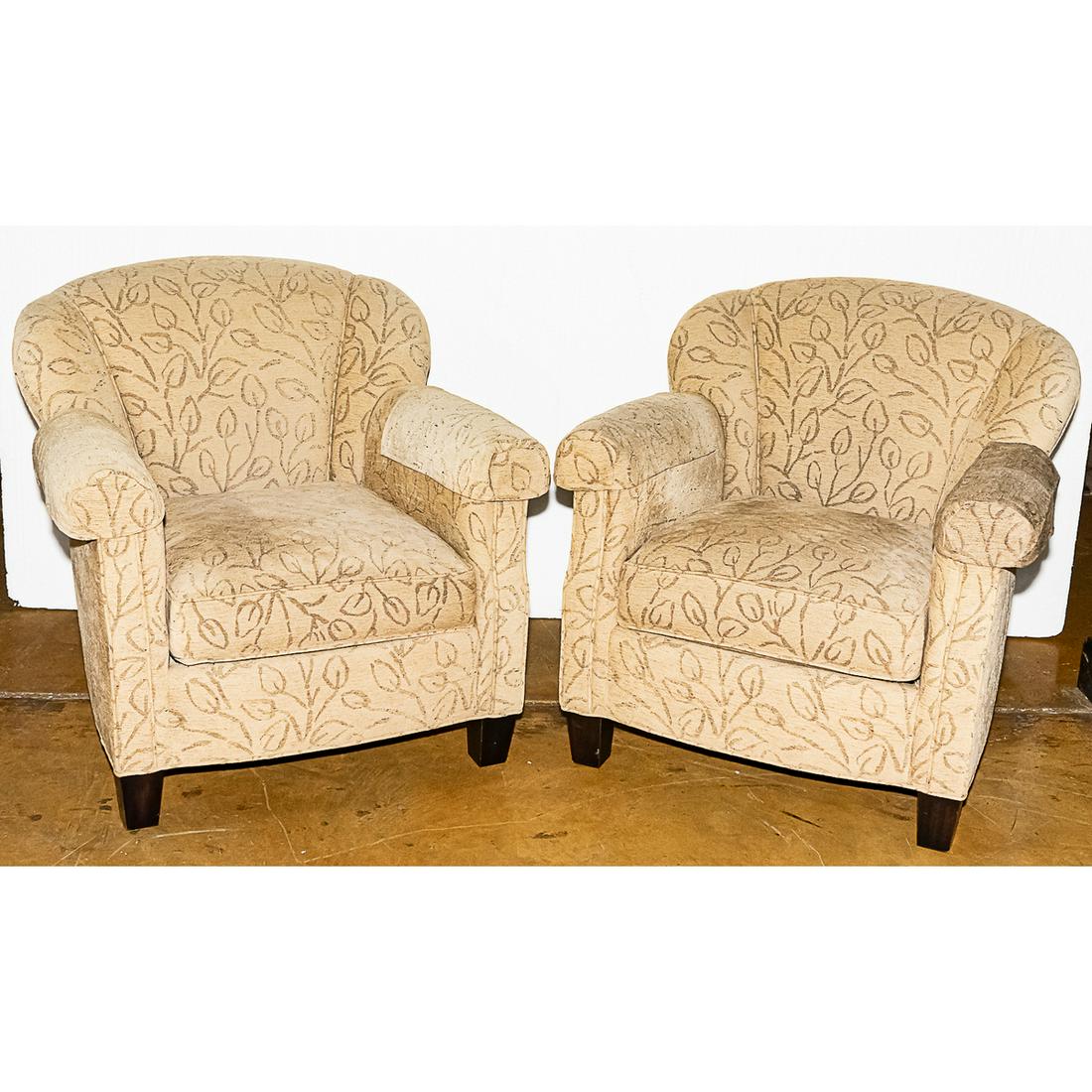 Pair of Cloth Sitting Chairs: Pair of Cloth Sitting Chairs. Approx. 33" wide by 35" wide by 34" tall. In decent condition See photo's