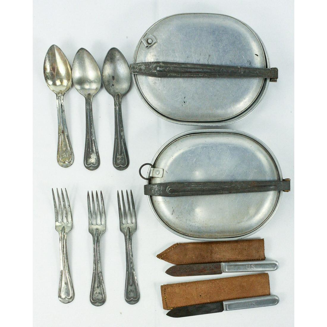 WWI US Mess Kits w Utensils 10Pcs: Includes a WWI and WWII mess kit, 9 utensils, and 2 knife holders