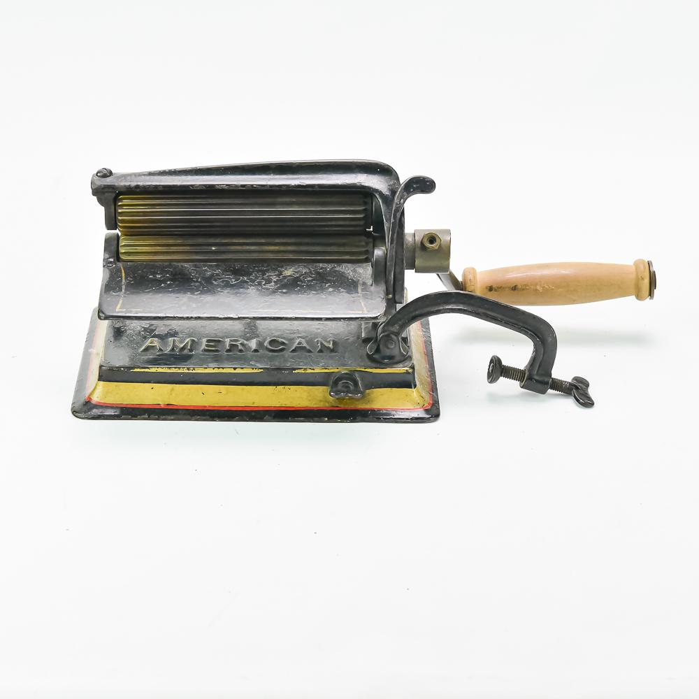 American Machine Co Hand Cranked Fluter. (1 of 11)