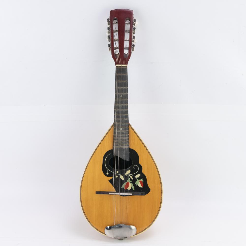 Amada Bowl Back Vintage Mandolin (1 of 13)