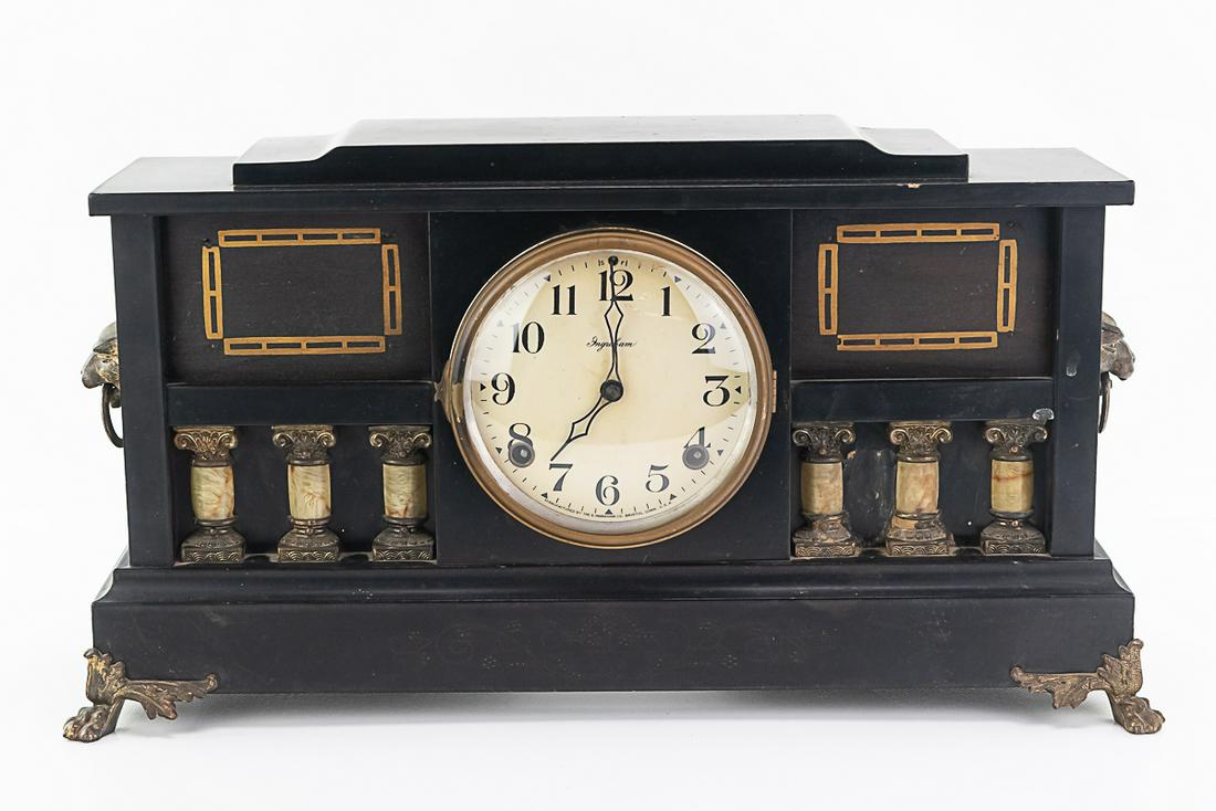 Ingraham Pillar Mantel Clock (1 of 13)