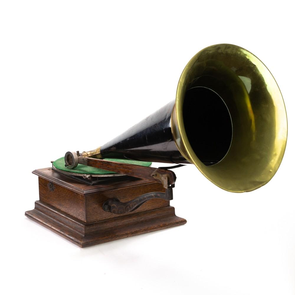 Victor Type P Front Mount Horn Disc Phonograph (1 of 11)