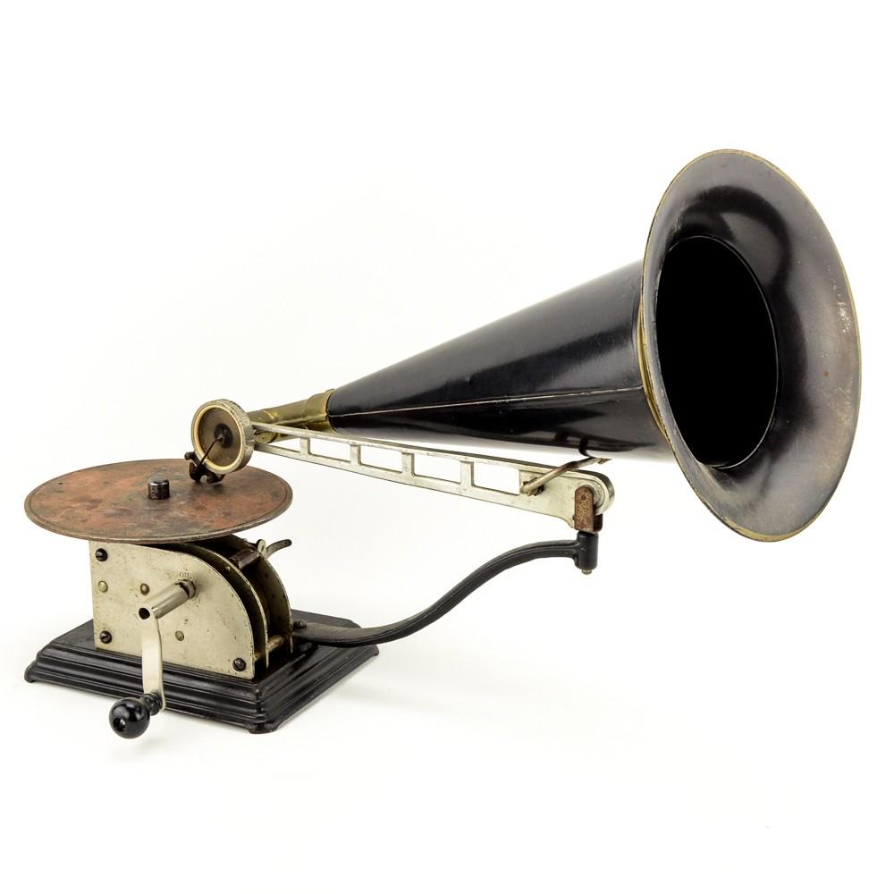 Columbia Graphophone AU Disc Phonograph (1 of 9)