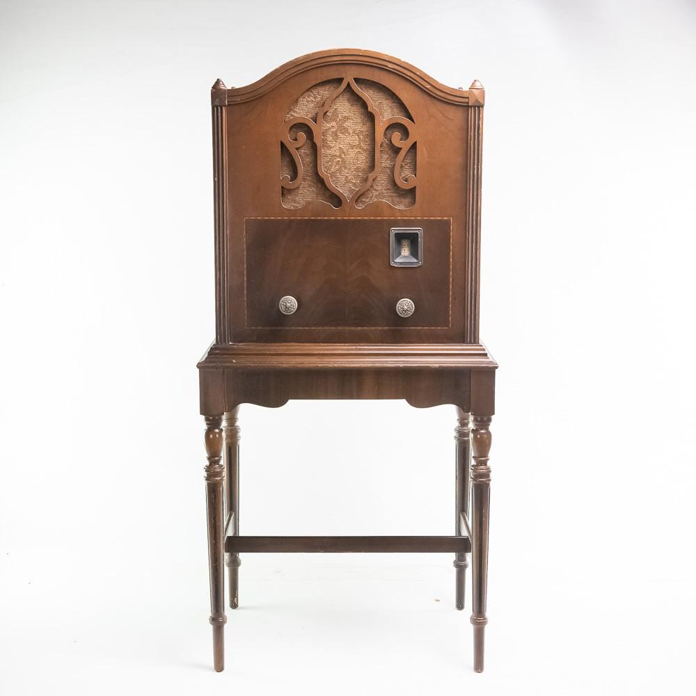 1931 Majestic Cathedral Radio with Stand (1 of 16)