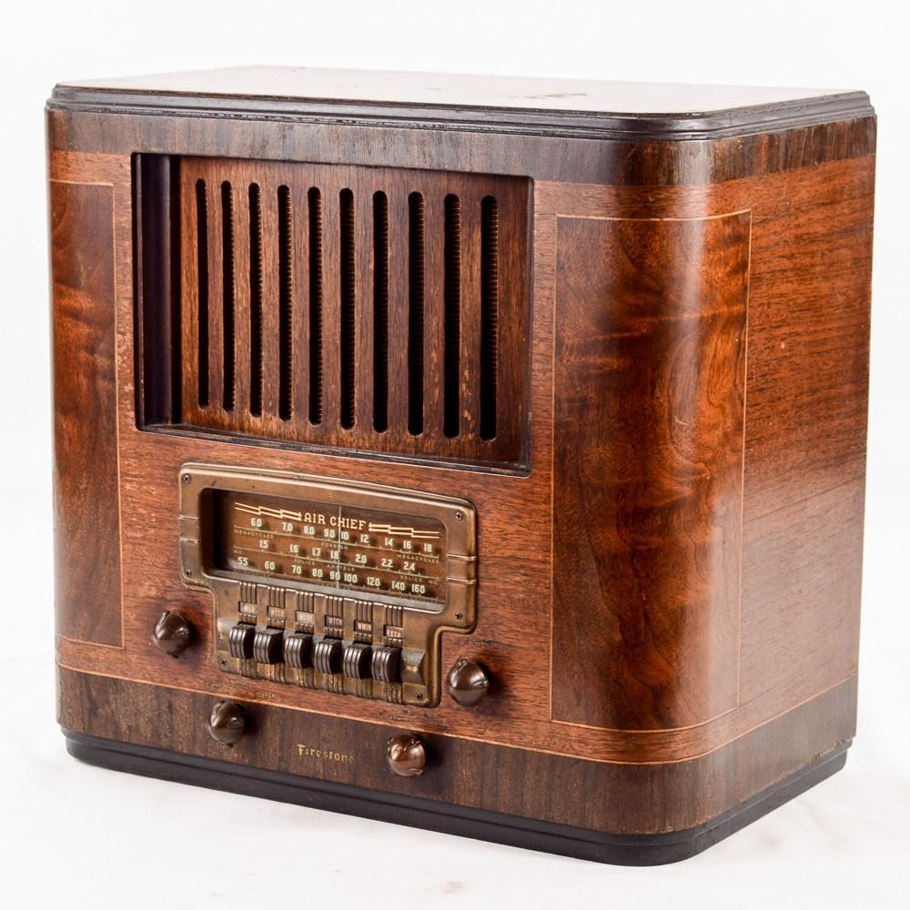1940 Firestone Air Chief Radio Model 7403-9 (1 of 10)