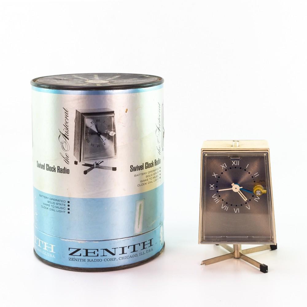 Vintage Zenith The Aristocrat Swivel Clock Radio (1 of 5)