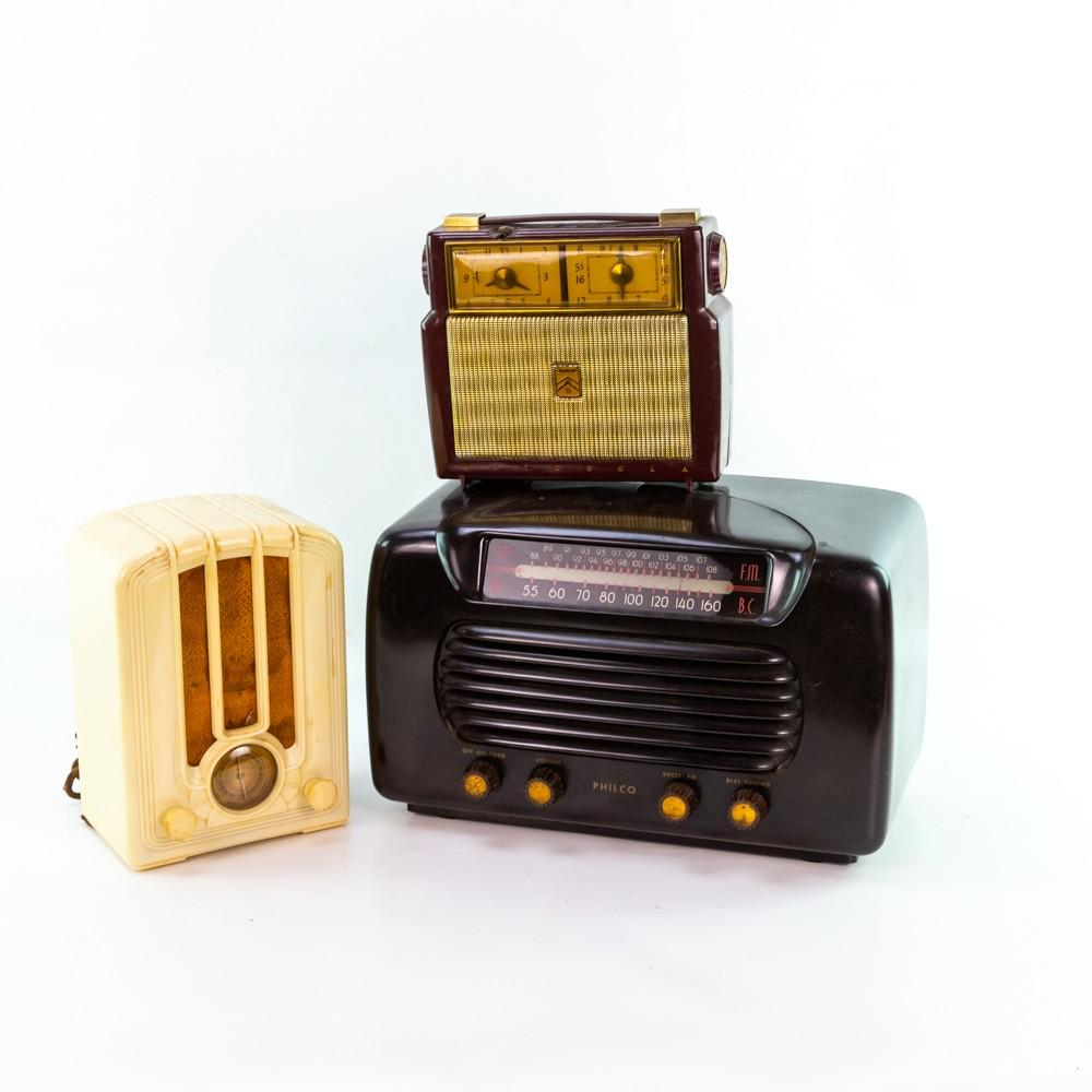 Collection of (3) Vintage Radios (1 of 13)