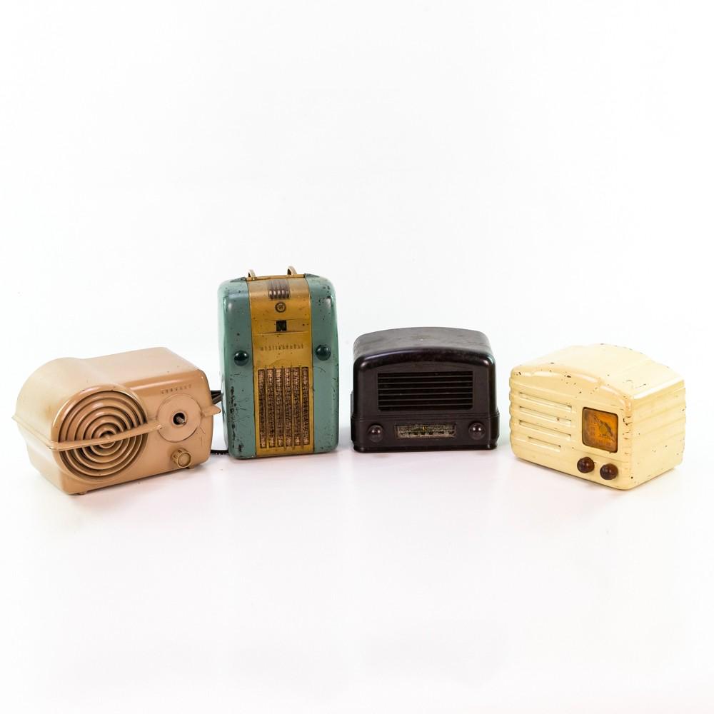 4 Vintage Radios Jewel Refrigerator Radio Bakelite (1 of 14)
