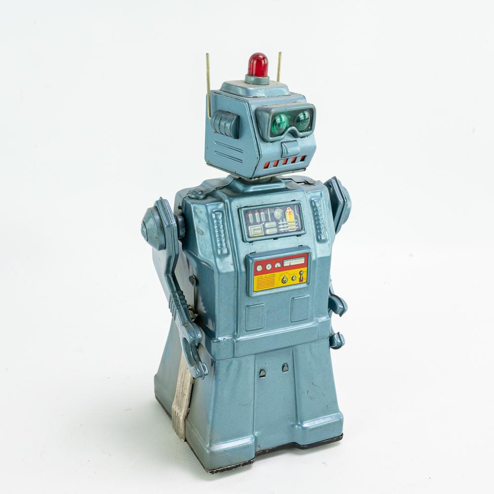 Yone Battery Operated Directional Robot Tin Toy (1 of 6)