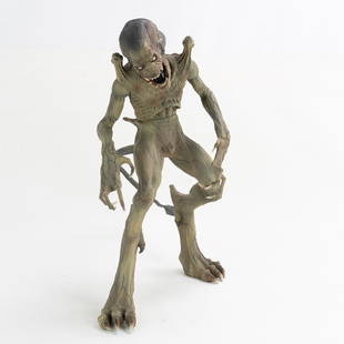 Sota Toys Mega Scale Pumpkinhead Action Figure: Very good like new overall condition, minor blemishes present. Standing 20" tall mega scale lifelike large and in charge action figure. Arms hands, head and waist move well. Sota toys, 2006 MGM Studio