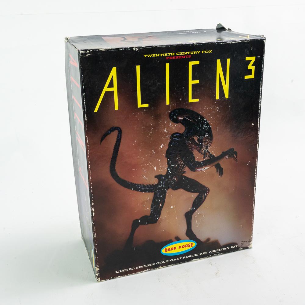 Dark Horse Alien 3 LE Porcelain Assembly Kit (1 of 6)