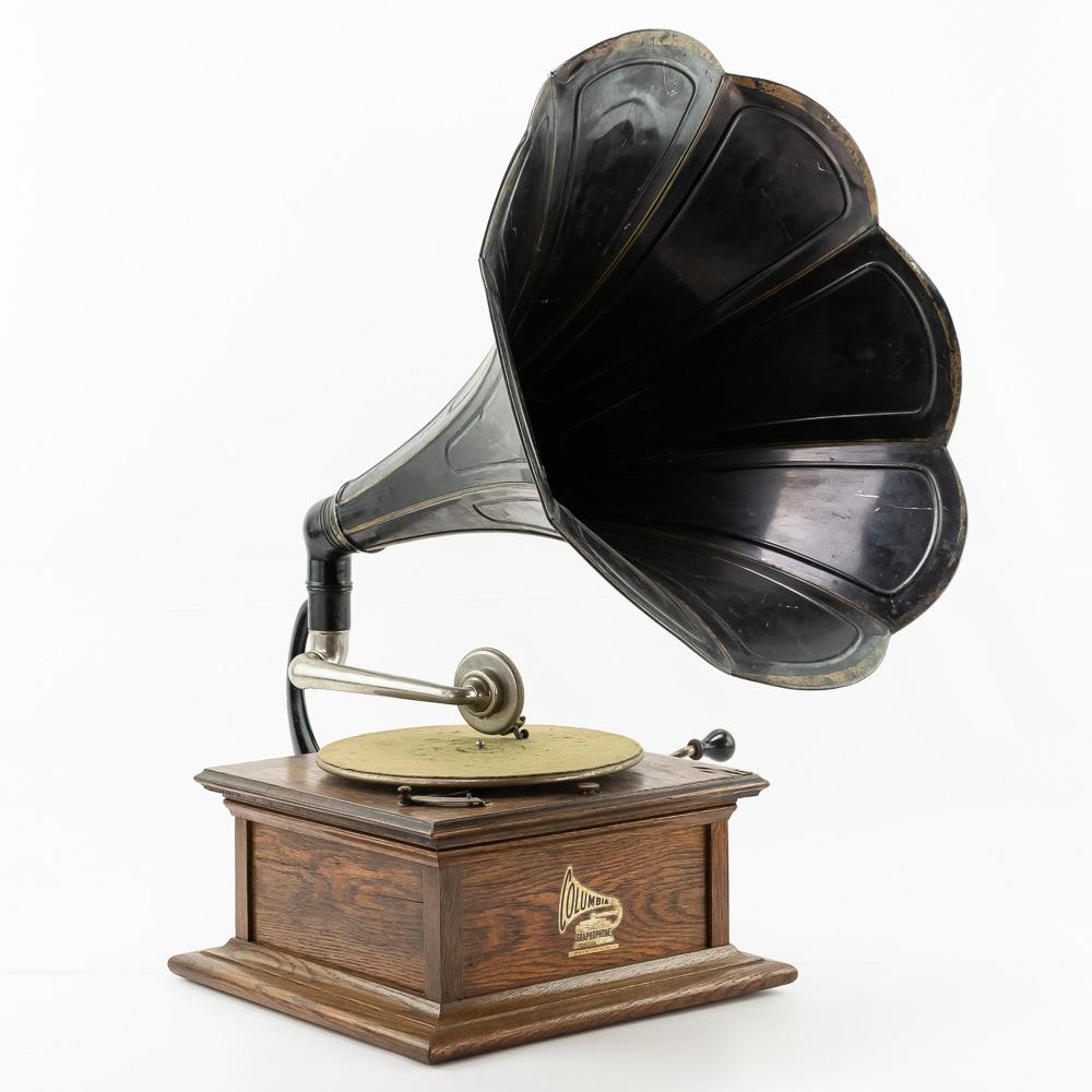 Columbia Type BN Late Style Disc Phono w/Horn (1 of 20)