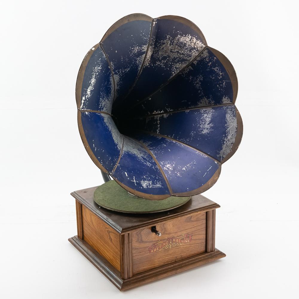 Aretino Rear Mount Horn Phonograph (1 of 12)