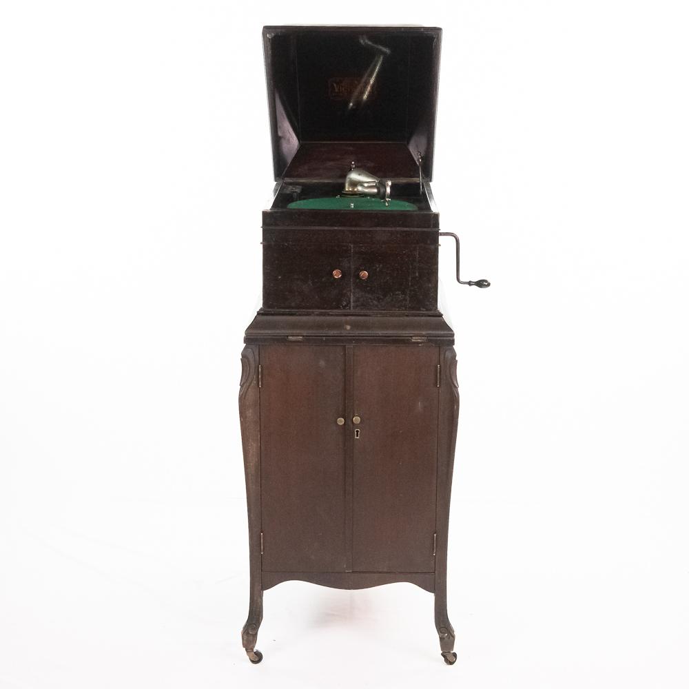 Victor Model IX Phonograph and Base Cabinet (1 of 20)