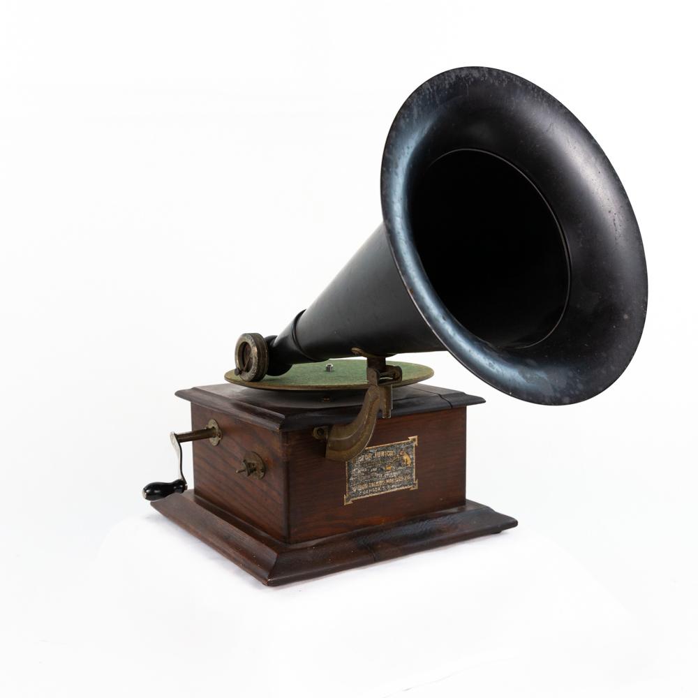 Victor Junior Disc Horn Phonograph (1 of 11)