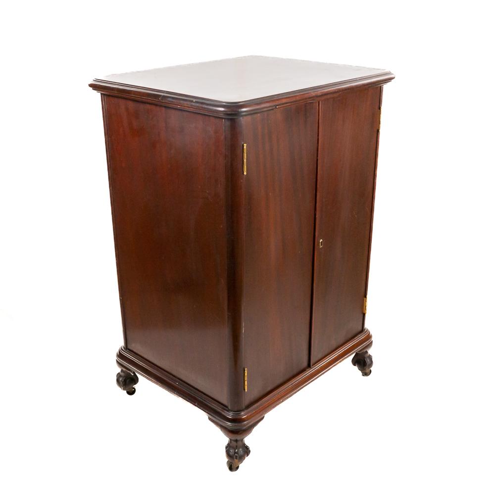 Mahogany Victor Disc Record Base Cabinet (1 of 14)