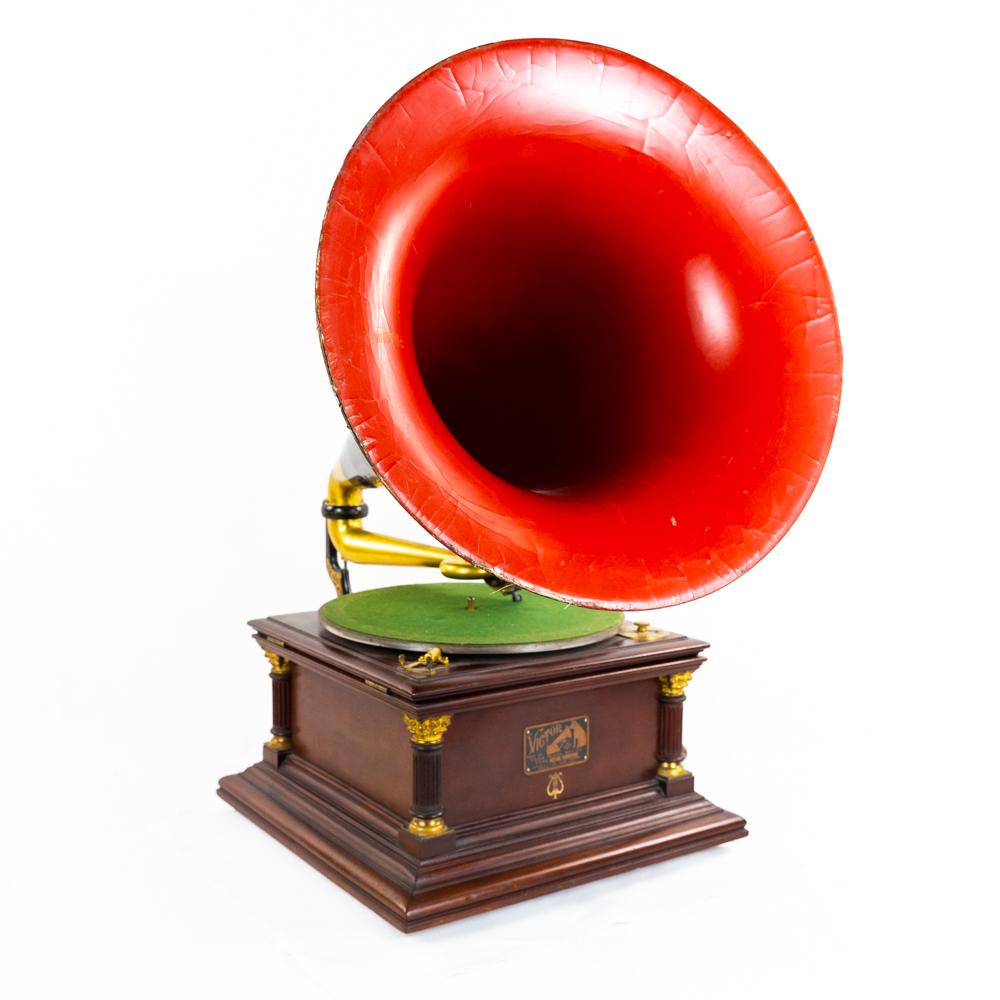 Victor 6 Disc Horn Phono w/Rare Papier Mache Horn (1 of 15)
