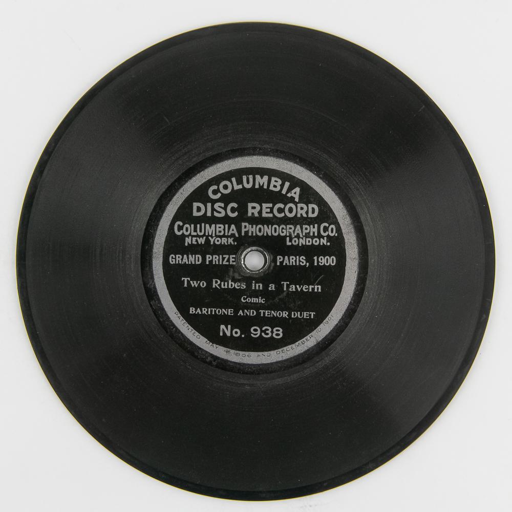 Columbia 7" Disc Record 938 (1 of 3)