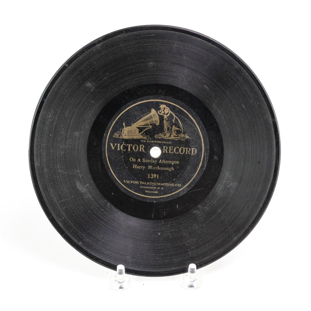 Victor 7" Disc Record 1391 (1 of 2)
