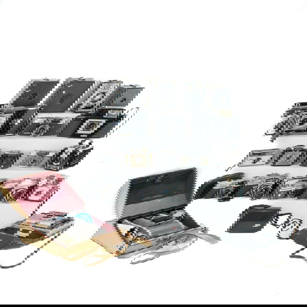 Collection Of (20) Vintage Cameras Auction