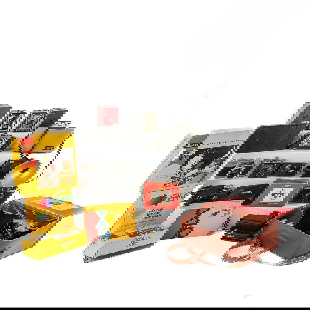 Collection Of (20) Vintage Cameras Auction