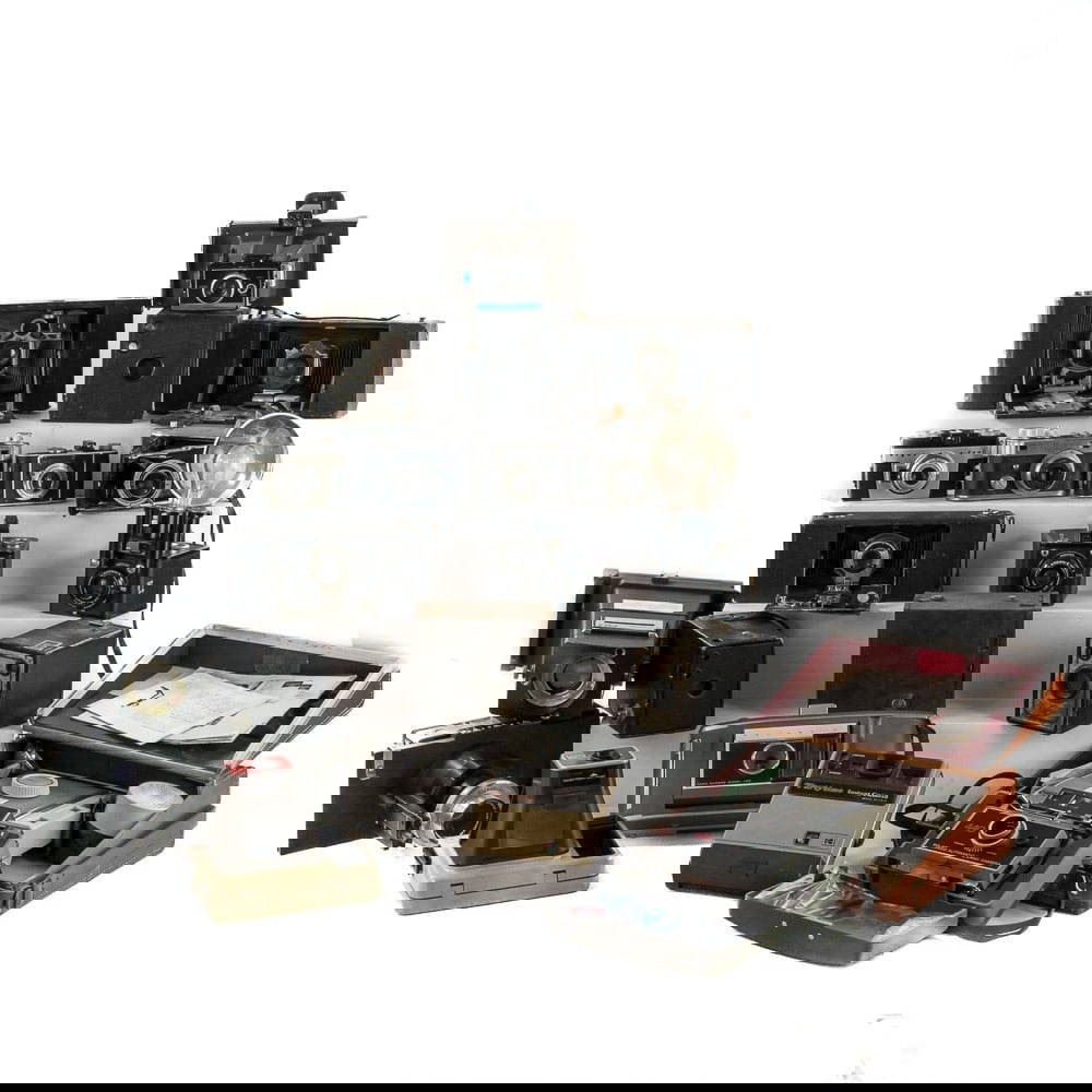 Collection Of (20) Vintage Cameras Auction